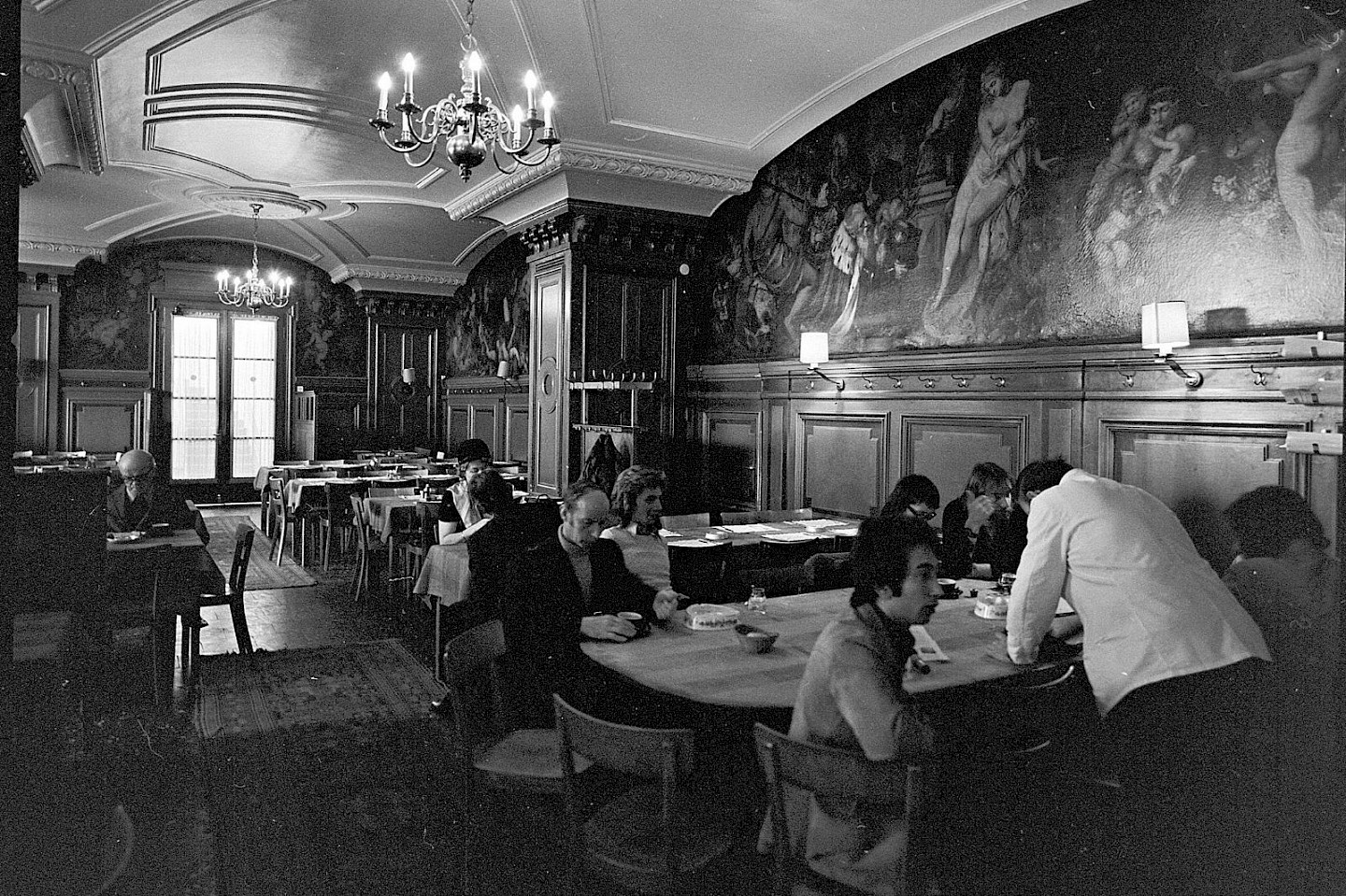 Zünftig Kochen. Ein Einblick in die historischen Kochtöpfe  Basels